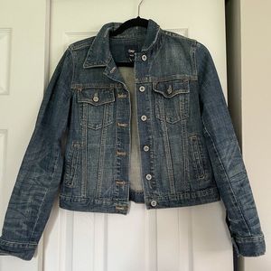 Women’s Gap Jean Jacket, size small.